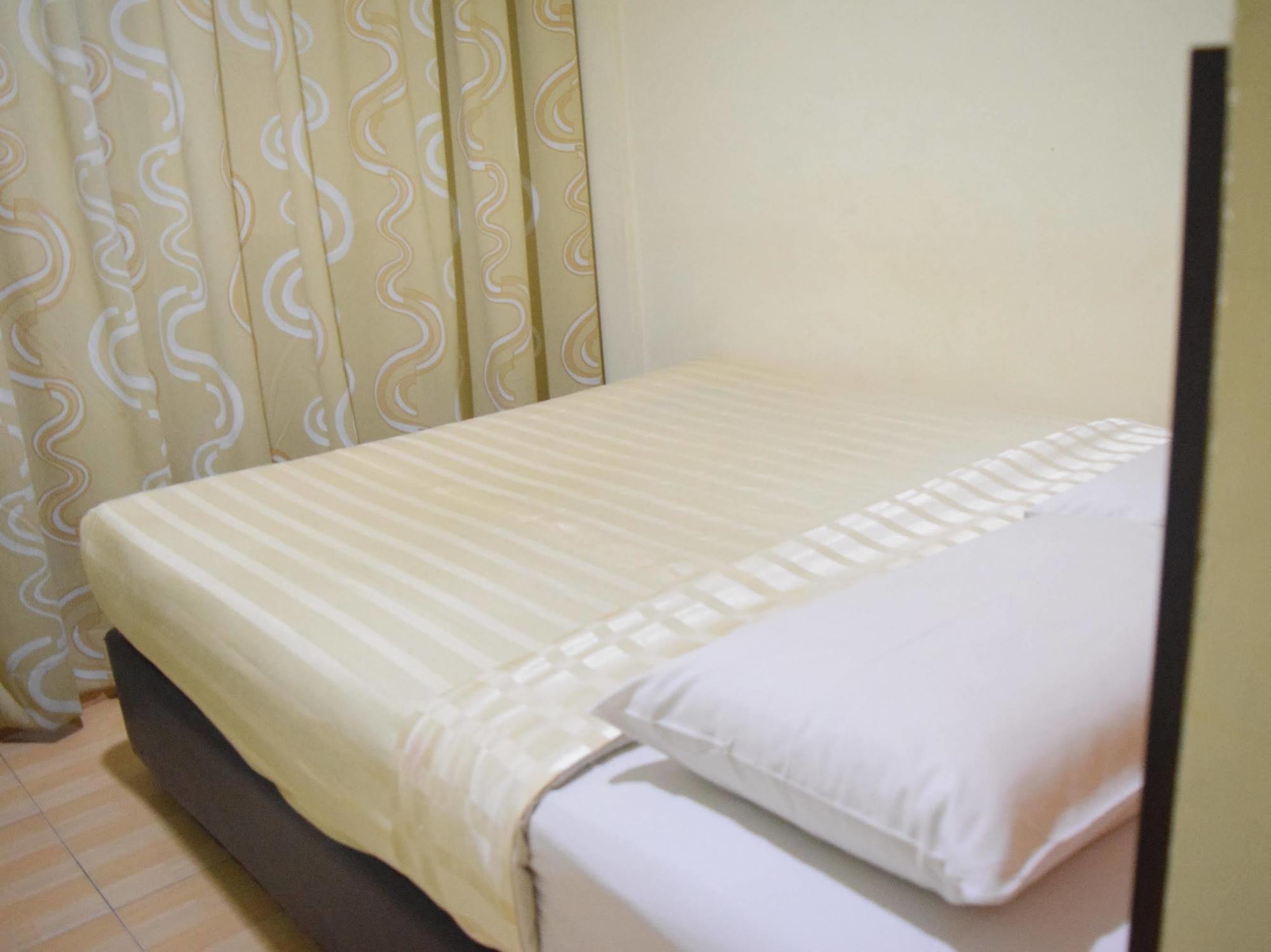 Dj Citi Inn Hotel Kuala Terengganu Buitenkant foto